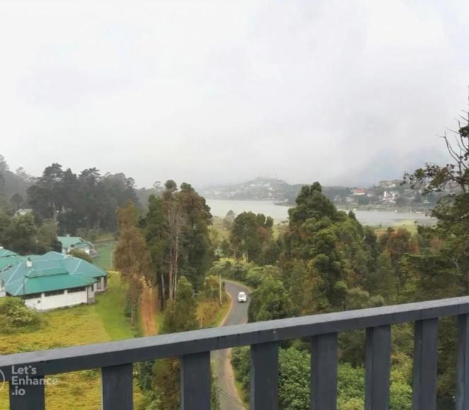 נוארה אליה Nuwaraeliya Penthouse Apartment With Pool & Panaromic Views מראה חיצוני תמונה